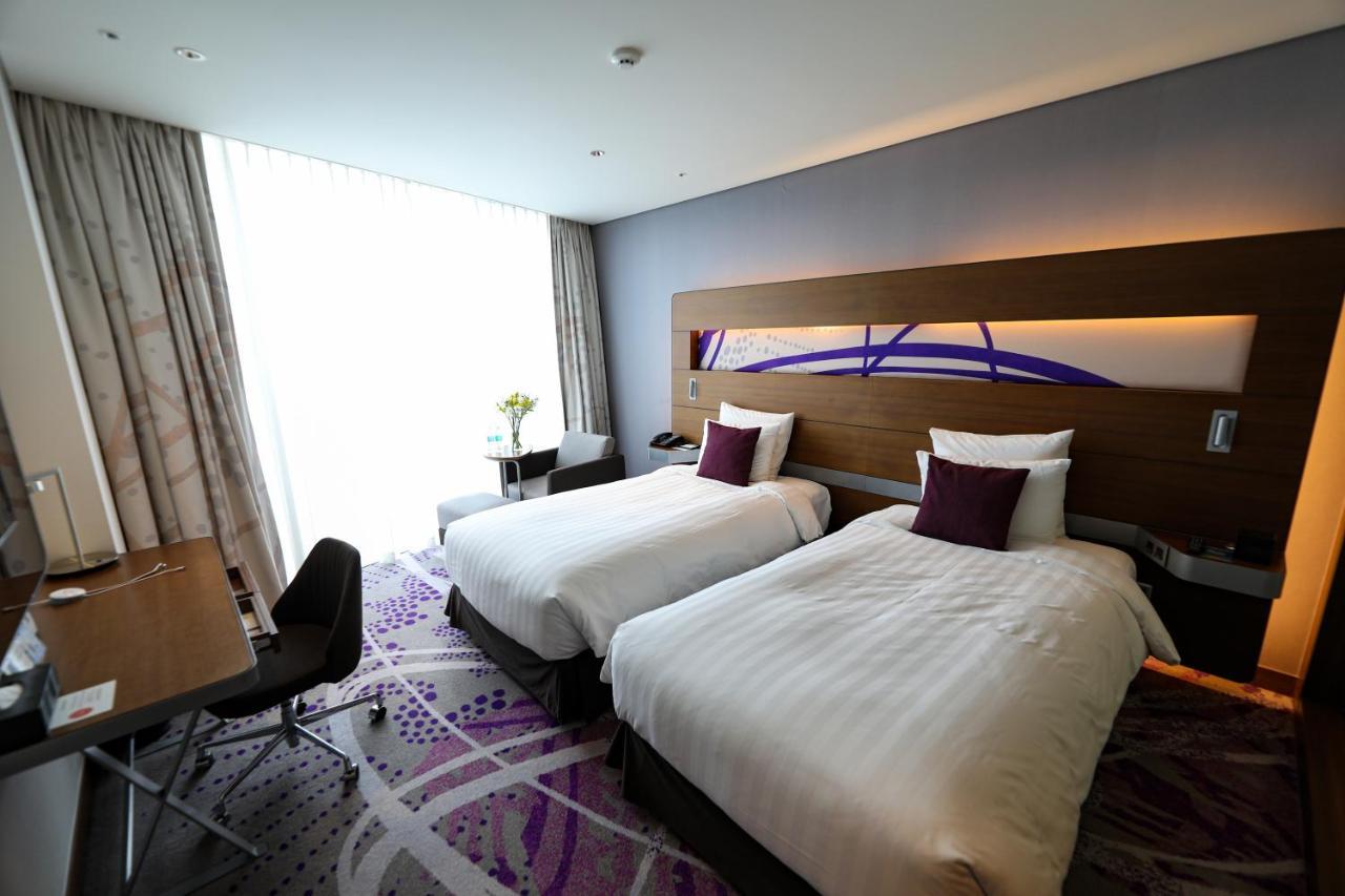 Novotel Ambassador Suwon Esterno foto