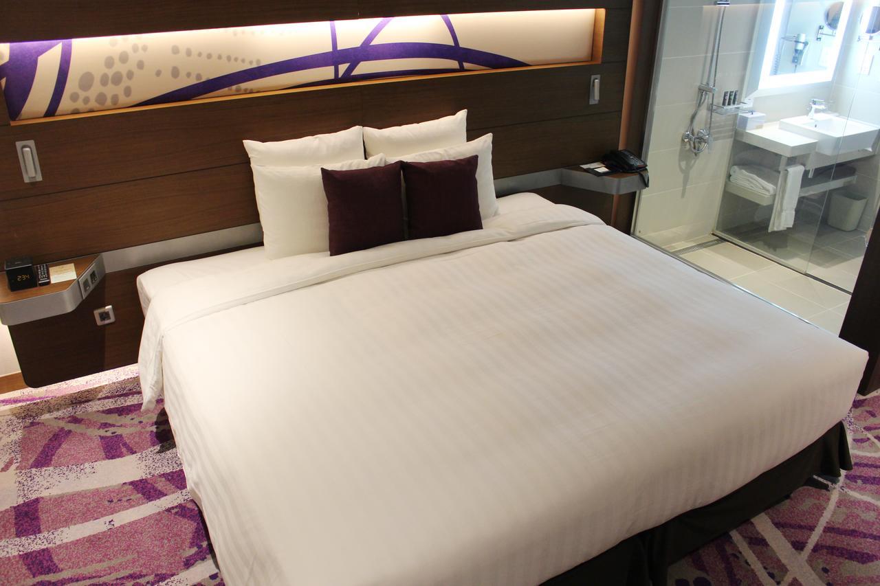 Novotel Ambassador Suwon Esterno foto